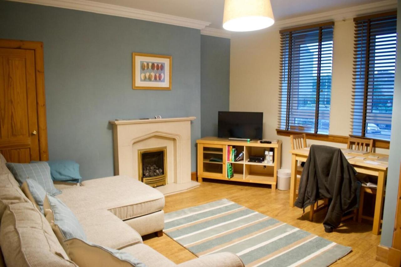 Newly Refurbed Home With Free Parking Edinburgh Exterior photo