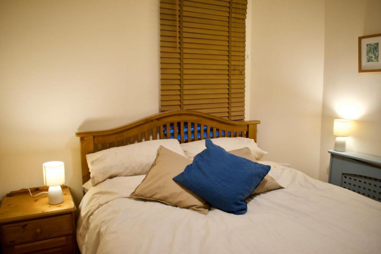 Newly Refurbed Home With Free Parking Edinburgh Exterior photo